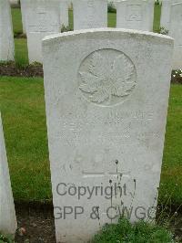 Etaples Military Cemetery - Mellor, Percy